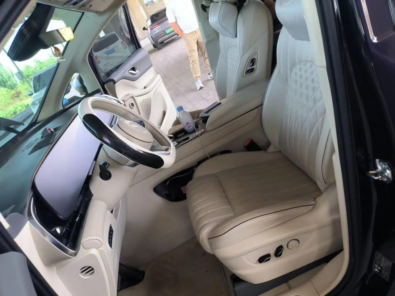 VOYAH Dream 2024 PHEV Ultra-Long Range Flagship Edition — миниатюра 16