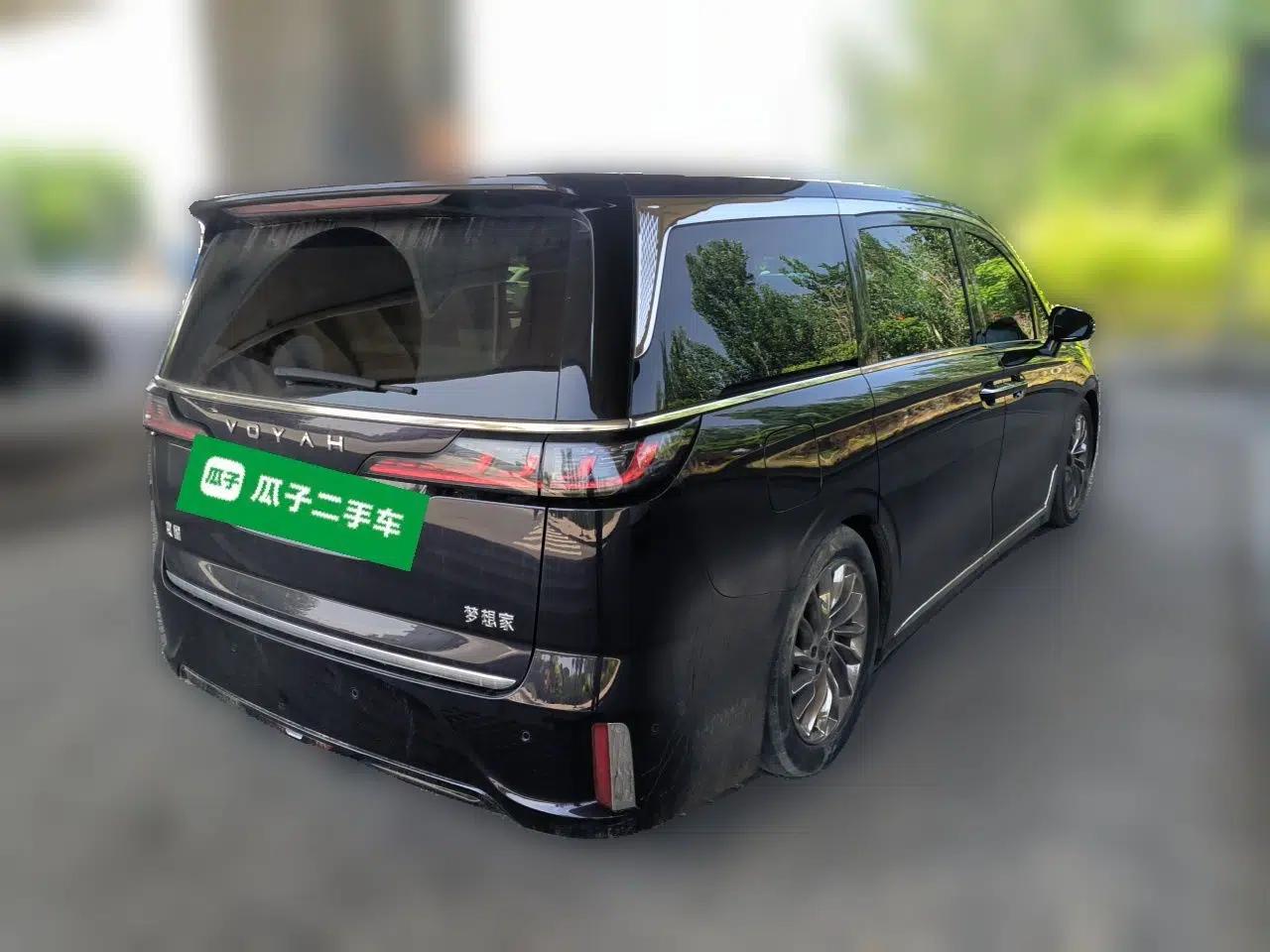 VOYAH Dream 2024 PHEV Ultra-Long Range Flagship Edition — миниатюра 6