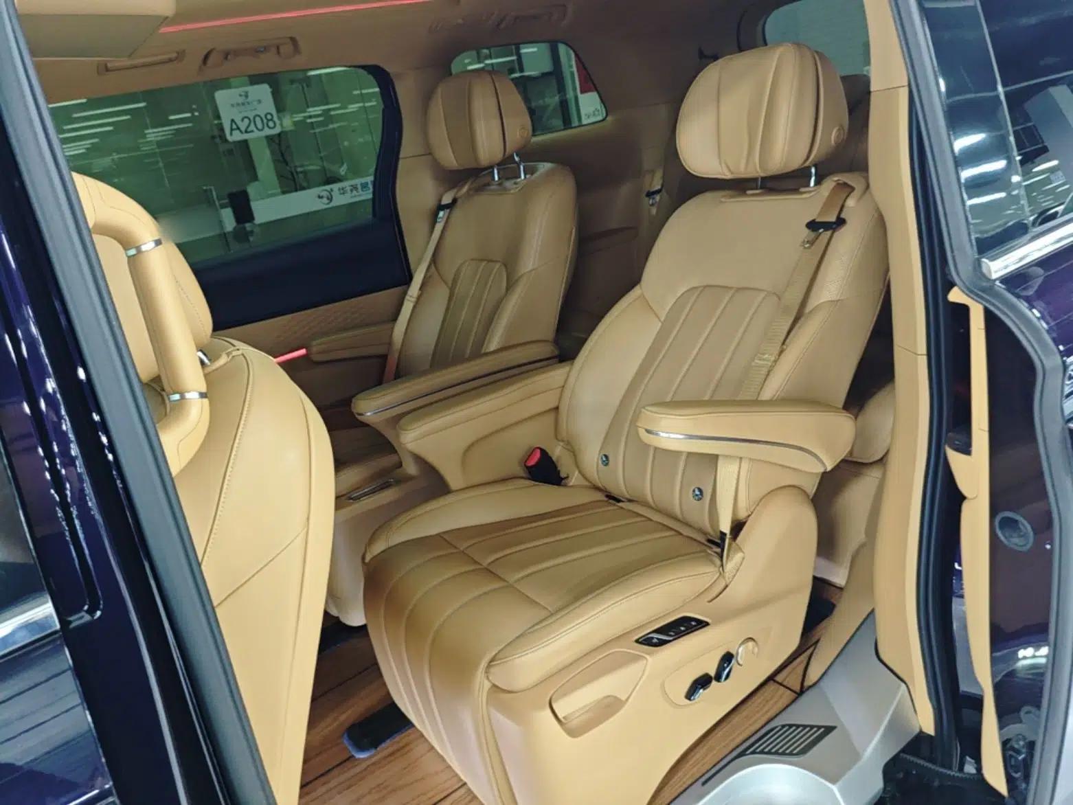 VOYAH Dream 2022 Low-Carbon Edition Plus Intelligent Driving Package — миниатюра 19