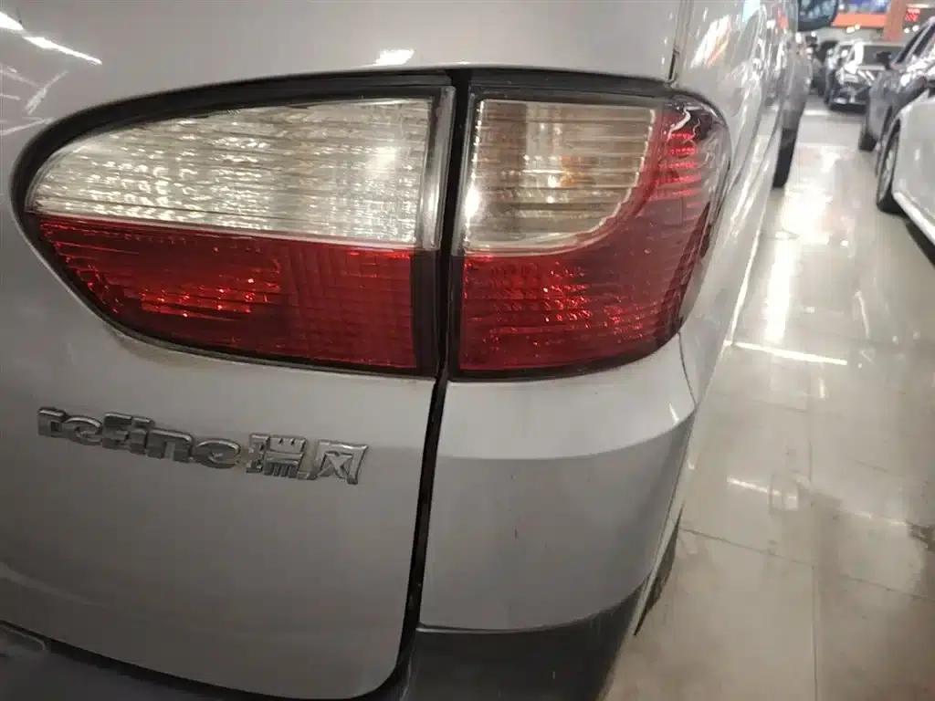 Refine 2011 2.0L Shuttle Gasoline Comfort Edition HFC4GA3 — миниатюра 8