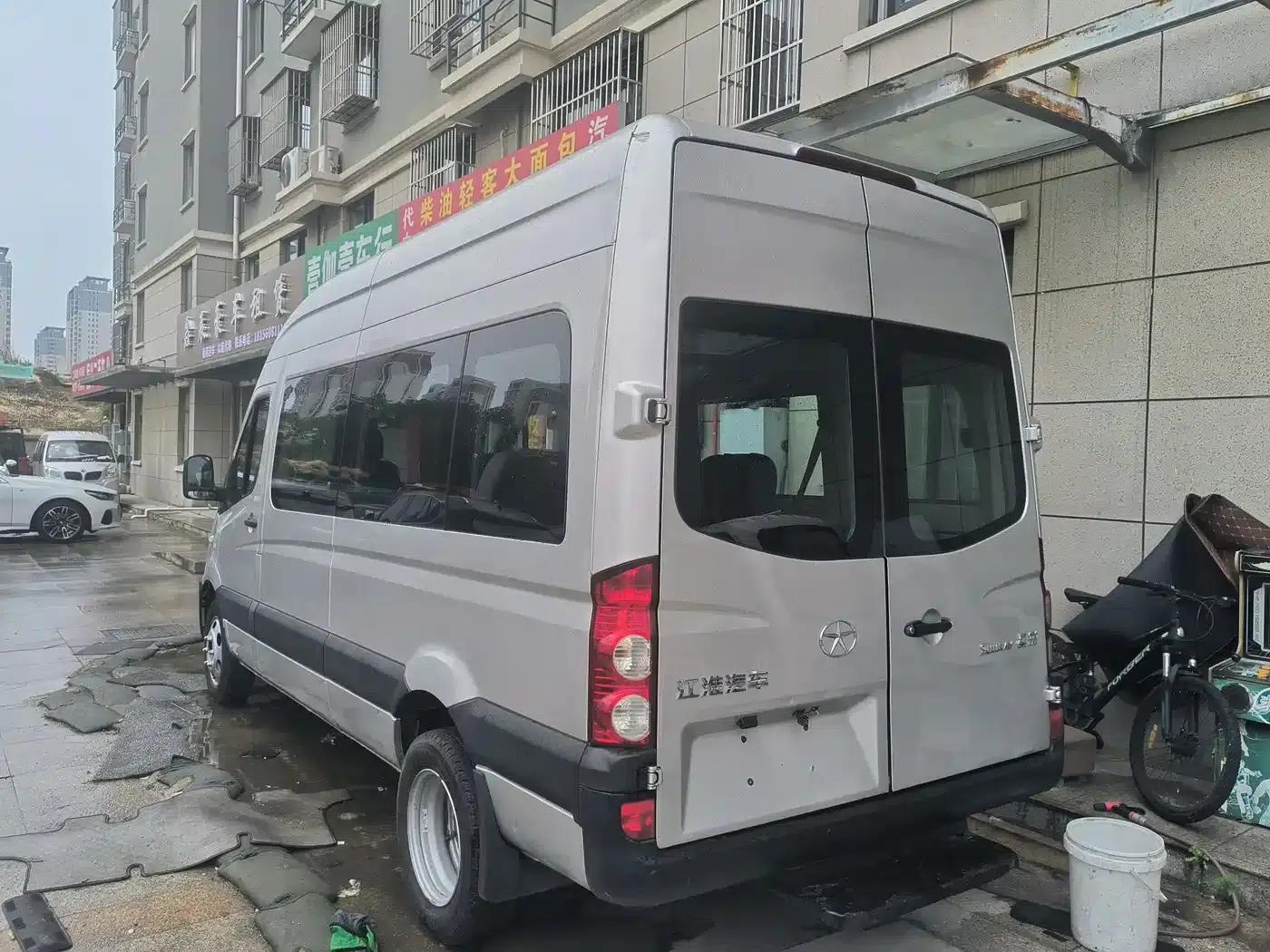 Starlight 2021 2.0T 5 Series Express 6/7 Seat High Roof D20TCIF1 — миниатюра 9