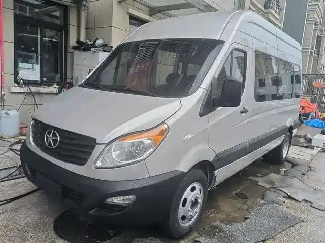 Starlight 2021 2.0T 5 Series Express 6/7 Seat High Roof D20TCIF1