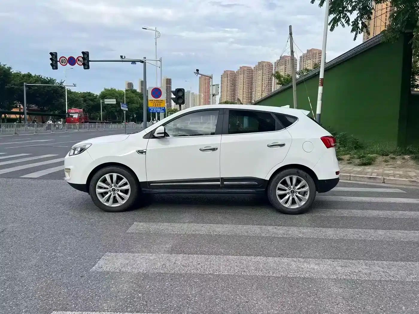Refine S5 2015 1.5T Manual Deluxe Edition — миниатюра 3