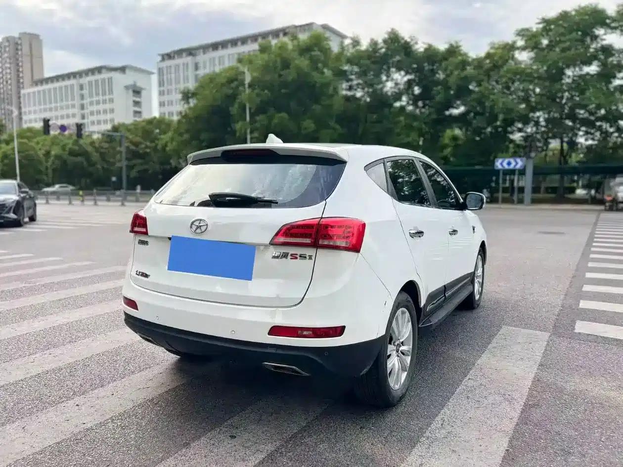 Refine S5 2015 1.5T Manual Deluxe Edition — миниатюра 6
