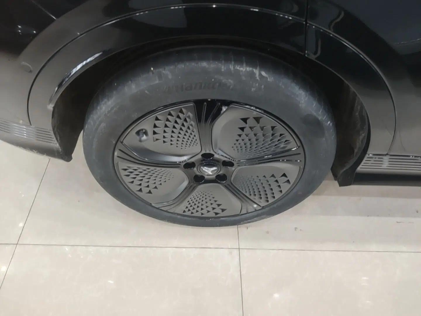 VOYAH COURAGE 2024 Long-Range Supercharge Edition — миниатюра 10