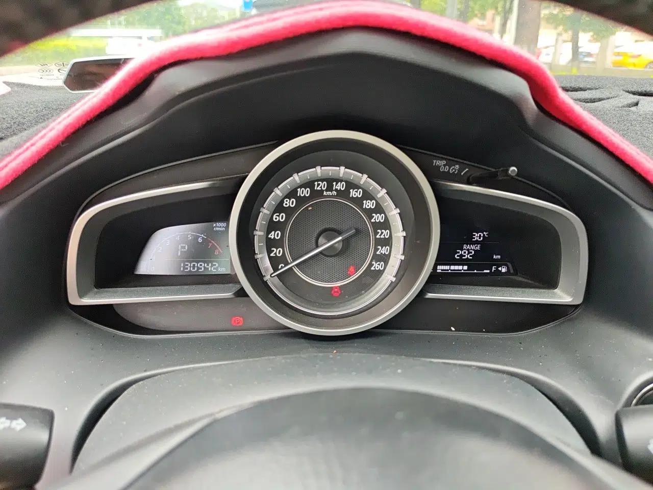 Mazda CX-4 2016 2.0L Automatic 2WD Blue Sky Luxury Edition — миниатюра 12