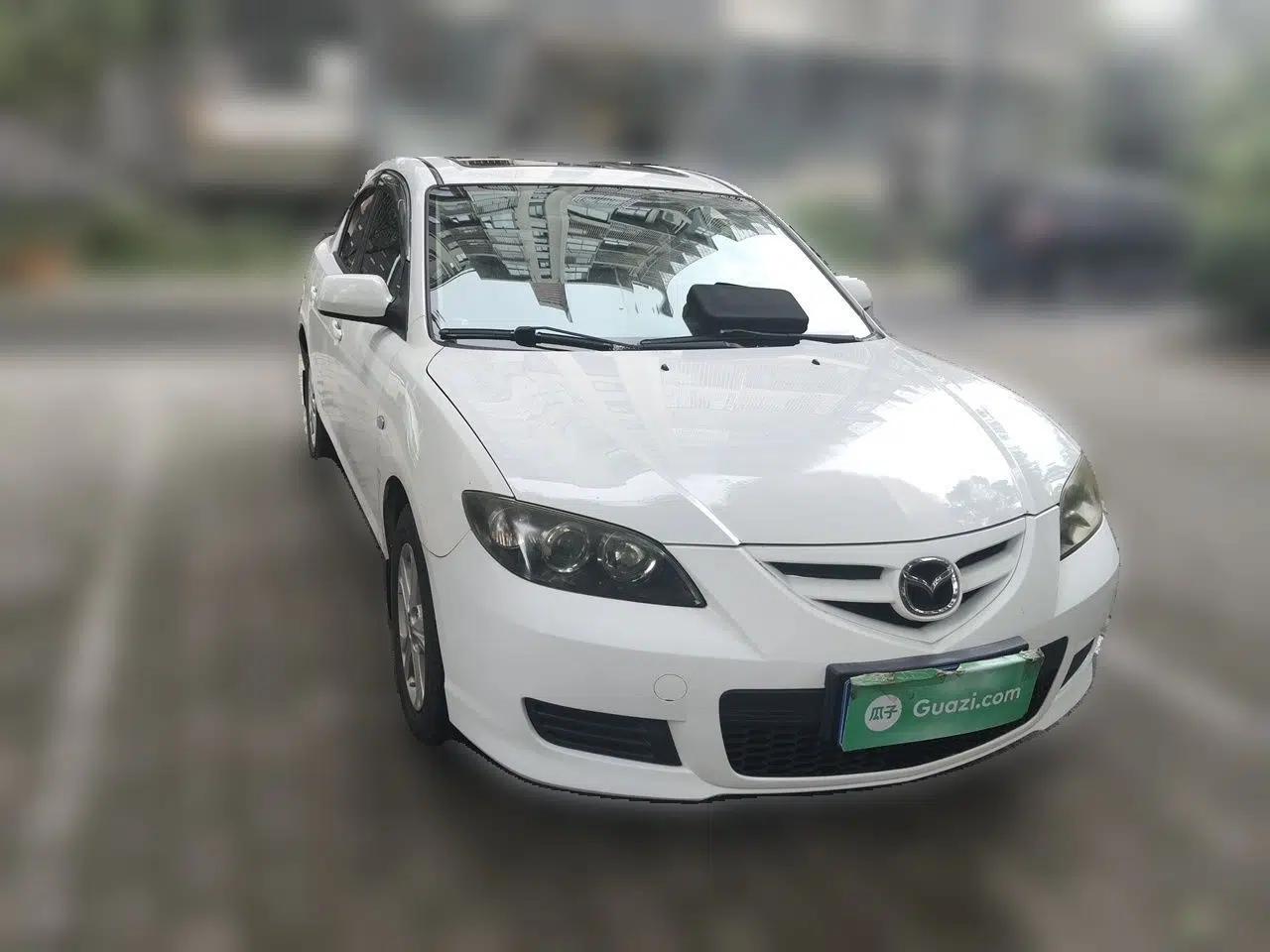 Mazda 3 2012 1.6L Automatic Classic Standard Edition — миниатюра 3
