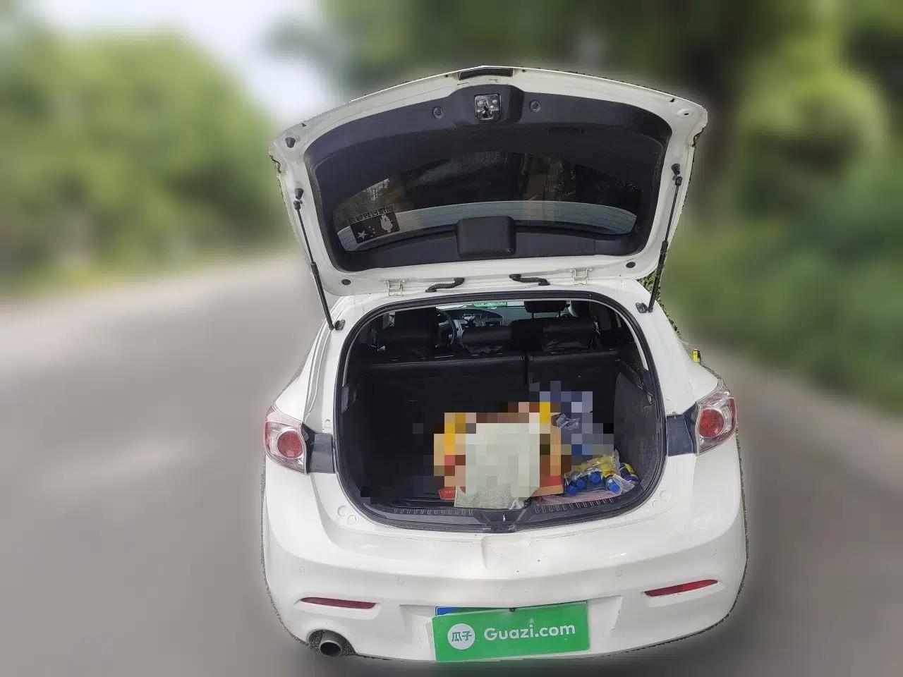 Mazda 3 2013 Hatchback 1.6L Automatic Elite Model — миниатюра 20