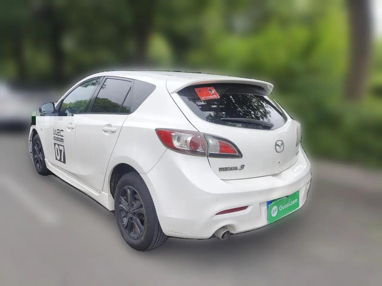 Mazda 3 2013 Hatchback 1.6L Automatic Elite Model — миниатюра 4