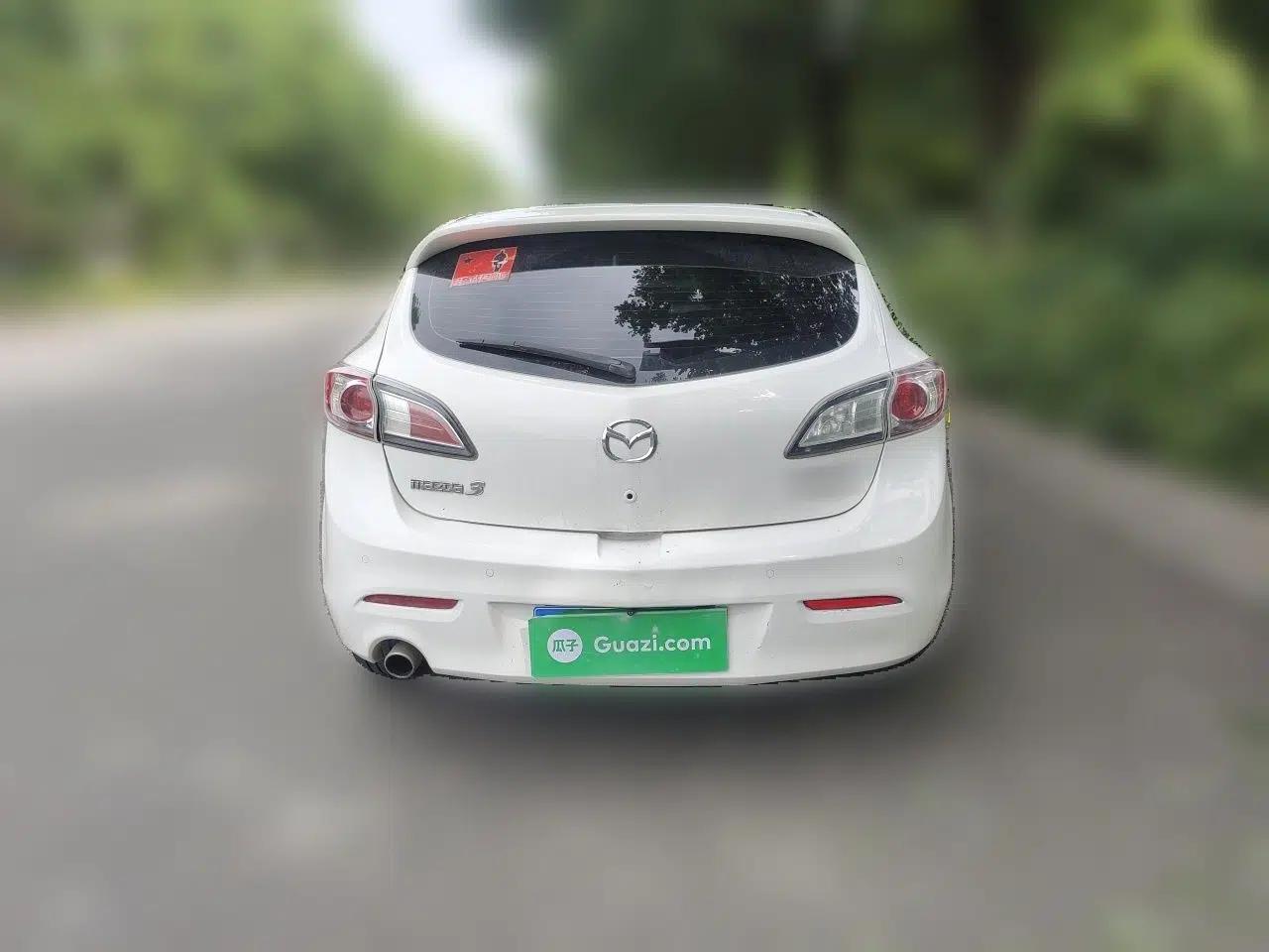 Mazda 3 2013 Hatchback 1.6L Automatic Elite Model — миниатюра 5