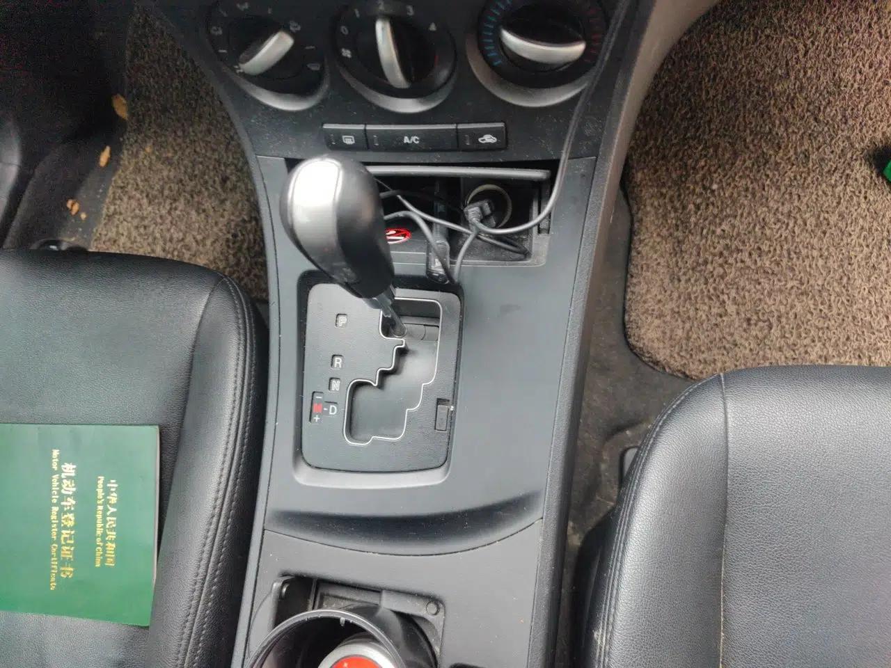 Mazda 3 2011 Sedan 1.6L Automatic Elite Model — миниатюра 15