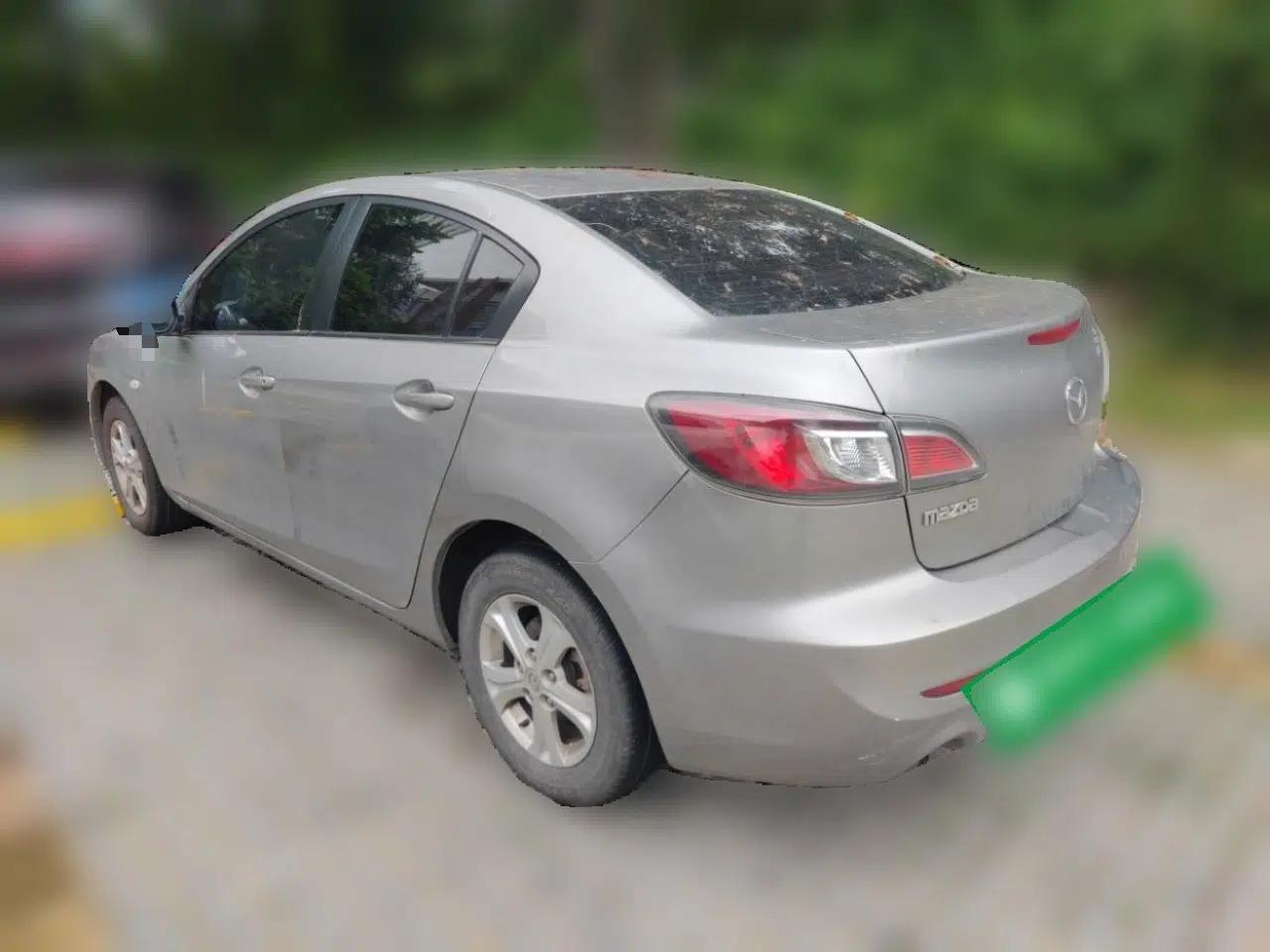 Mazda 3 2011 Sedan 1.6L Automatic Elite Model — миниатюра 4