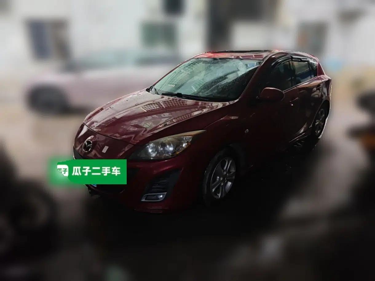 Mazda 3 2010 Hatchback 1.6 Automatic Luxury Model — миниатюра 1