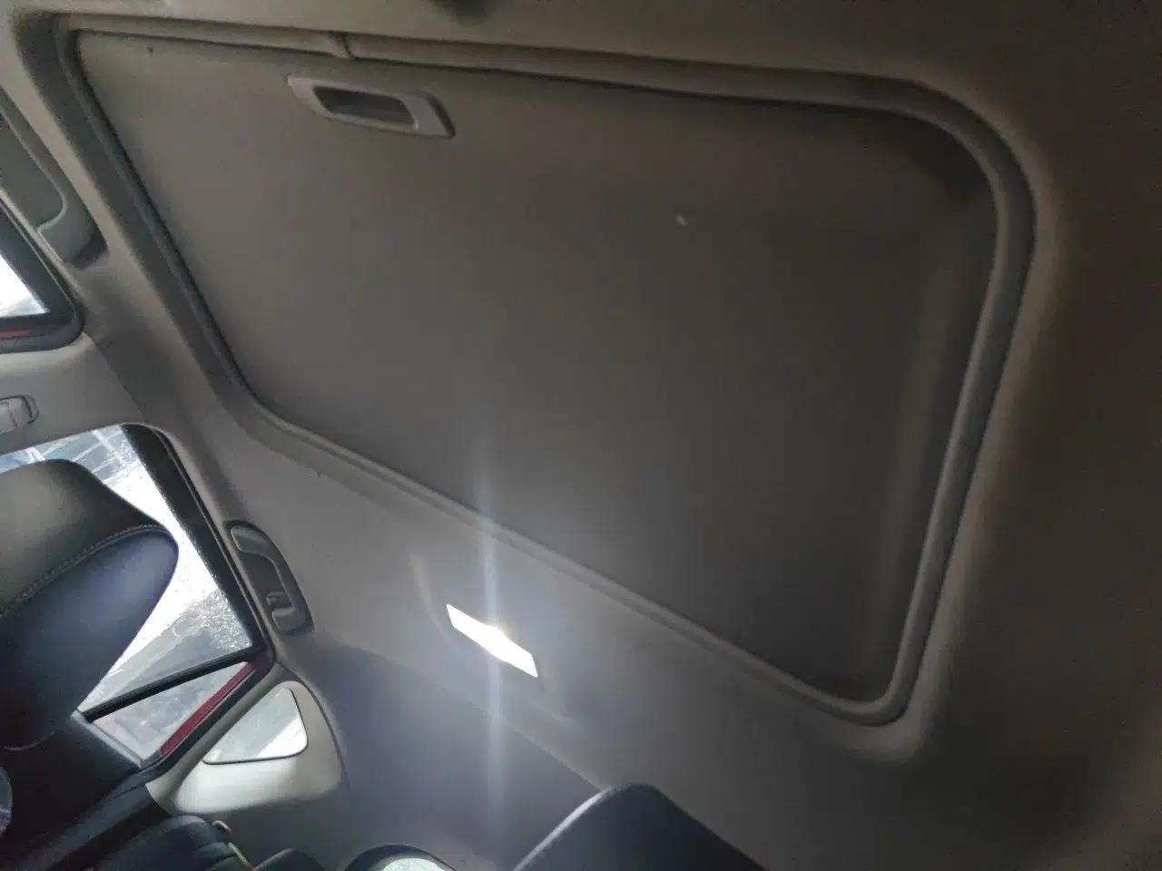 Mazda 3 2010 Hatchback 1.6 Automatic Luxury Model — миниатюра 19
