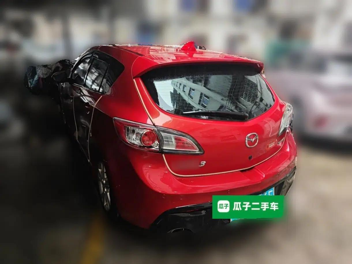 Mazda 3 2010 Hatchback 1.6 Automatic Luxury Model — миниатюра 4