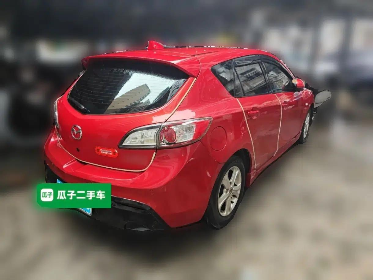 Mazda 3 2010 Hatchback 1.6 Automatic Luxury Model — миниатюра 6
