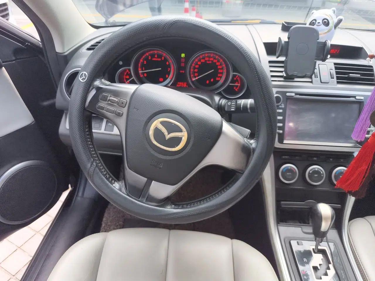 Mazda 6 2010 2.0L Automatic Luxury Edition — миниатюра 11