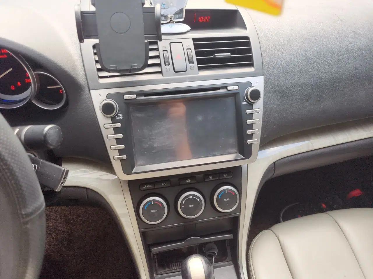 Mazda 6 2010 2.0L Automatic Luxury Edition — миниатюра 14