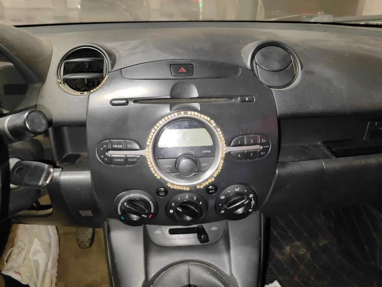 Mazda 2 2011 XuanDong 1.5L Manual Fashion Edition — миниатюра 14