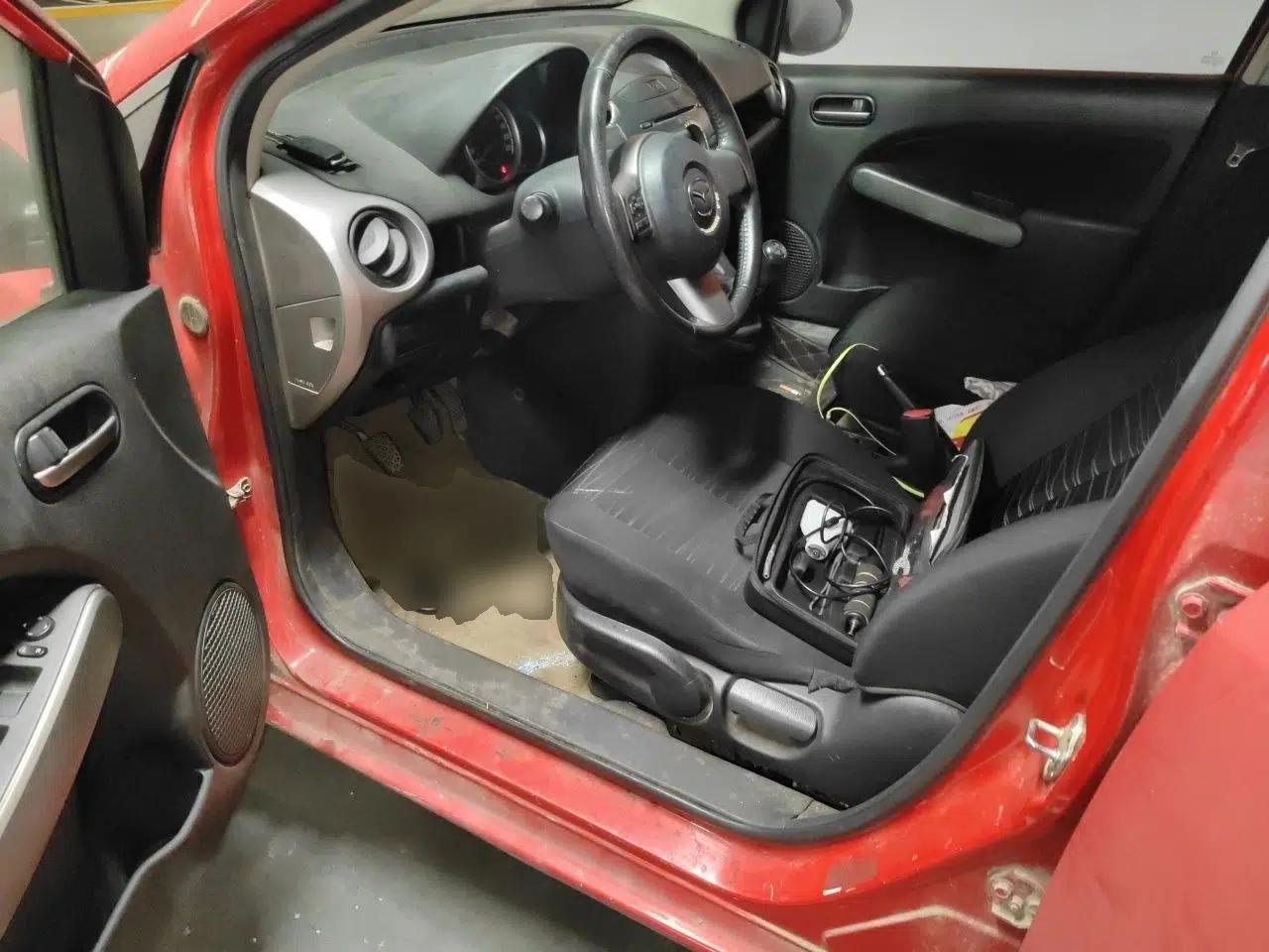 Mazda 2 2011 XuanDong 1.5L Manual Fashion Edition — миниатюра 17