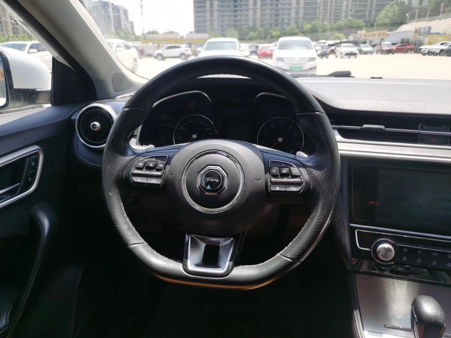 MG 6 2017 20T Automatic Elite Smart Connect Version China V Standard — миниатюра 11