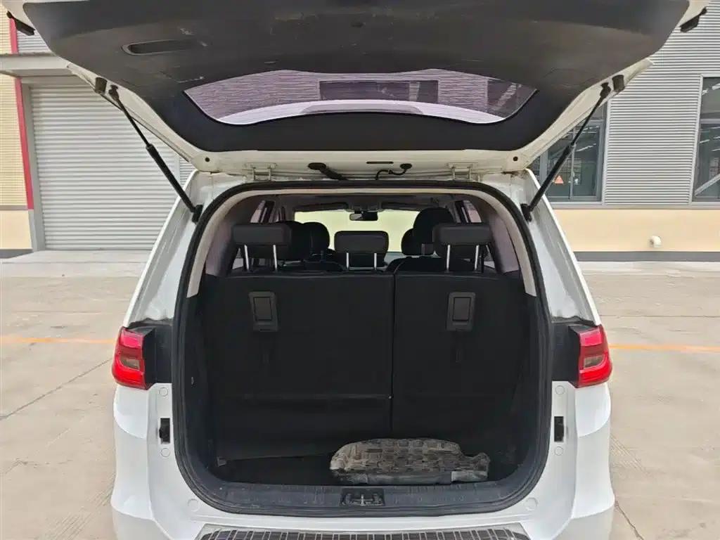 Refine R3 2018 1.6L Manual Deluxe Sunroof Model — миниатюра 19
