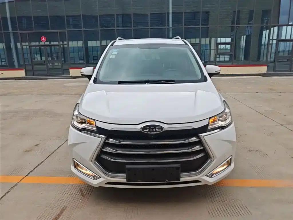 Refine R3 2018 1.6L Manual Deluxe Sunroof Model — миниатюра 3