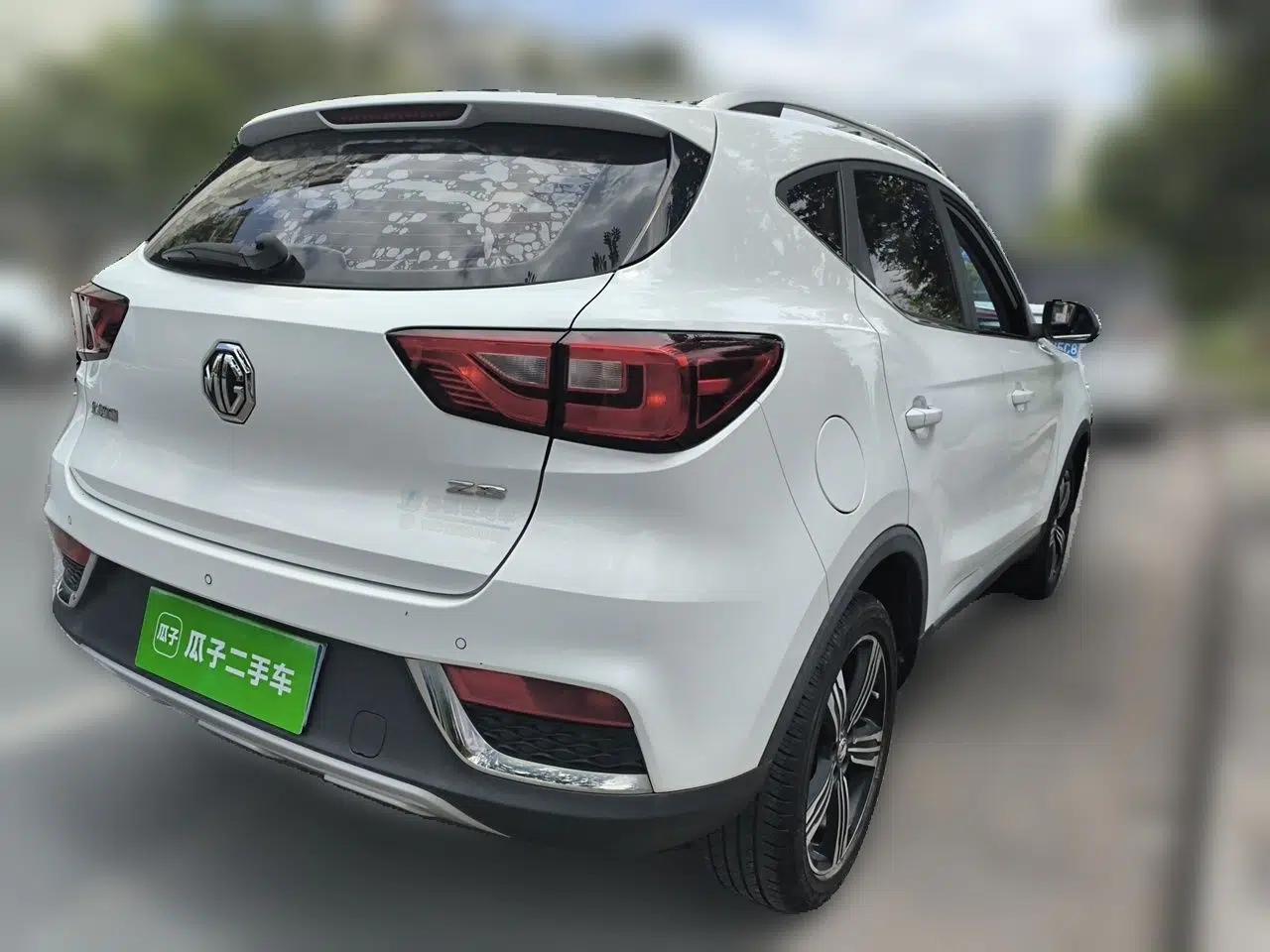 MG ZS 2020 Global Bestseller with 1.5L Engine Manual Transmission and a Massive 65-Inch Panoramic Sunroof Version — миниатюра 6