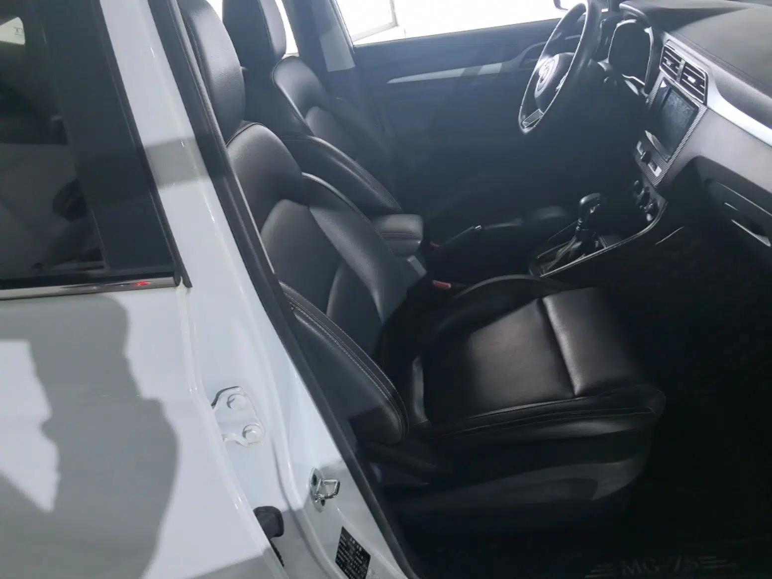 MG ZS 2018 1.5L Automatic Luxury Edition China V Standard — миниатюра 22