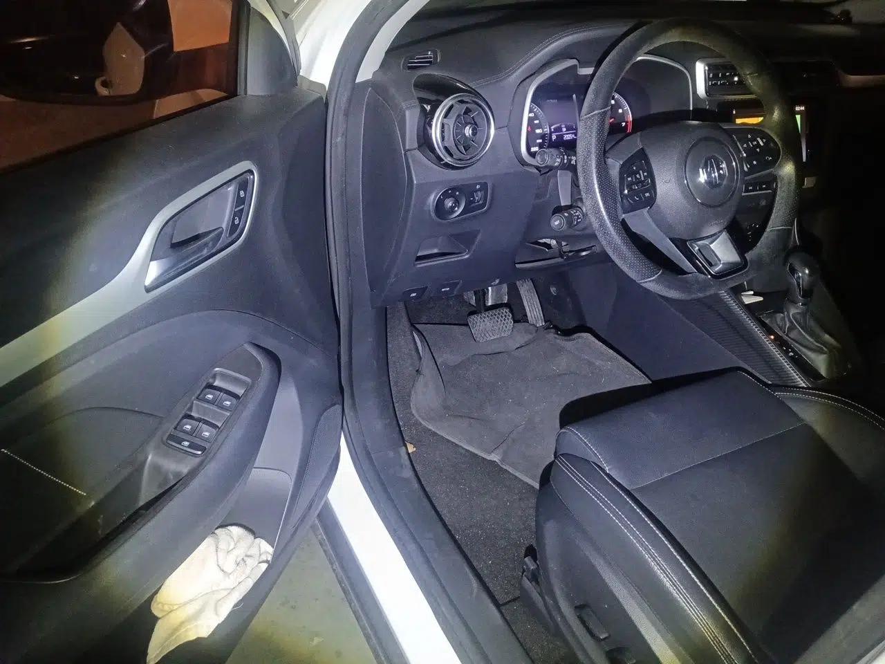 MG ZS 2018 1.5L Automatic Luxury Edition China V Standard — миниатюра 17