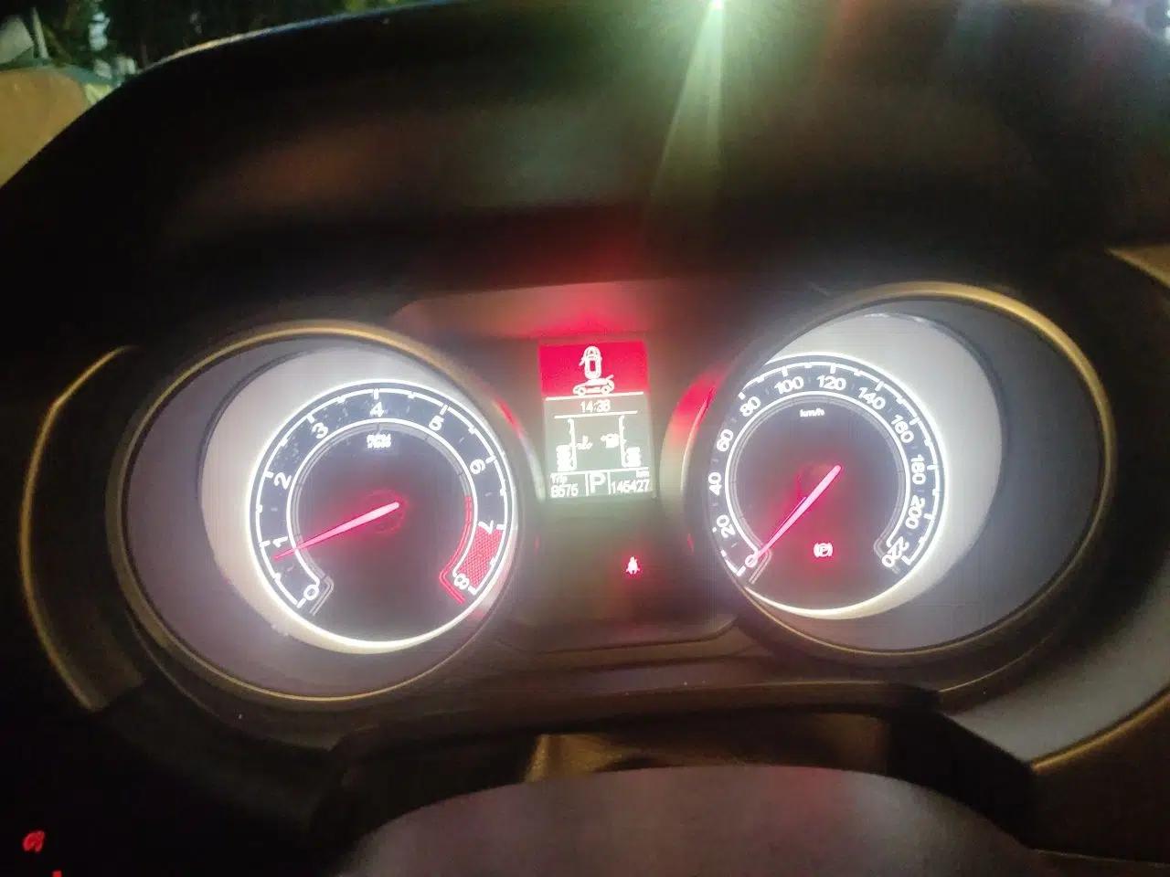 MG GS 2015 1.5TGI TST Elite Edition — миниатюра 12