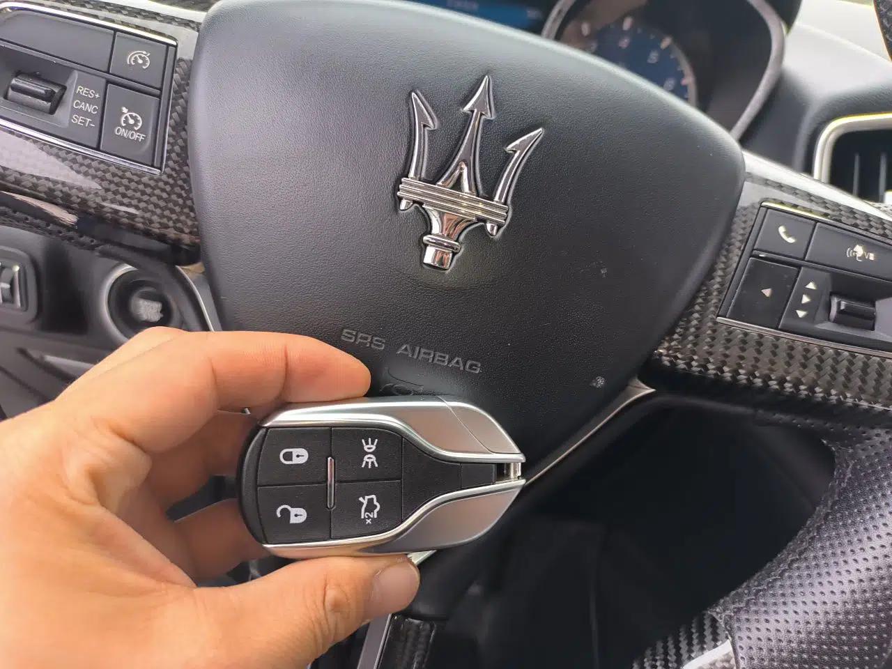 Maserati Ghibli 2017 3.0T Standard Edition — миниатюра 9
