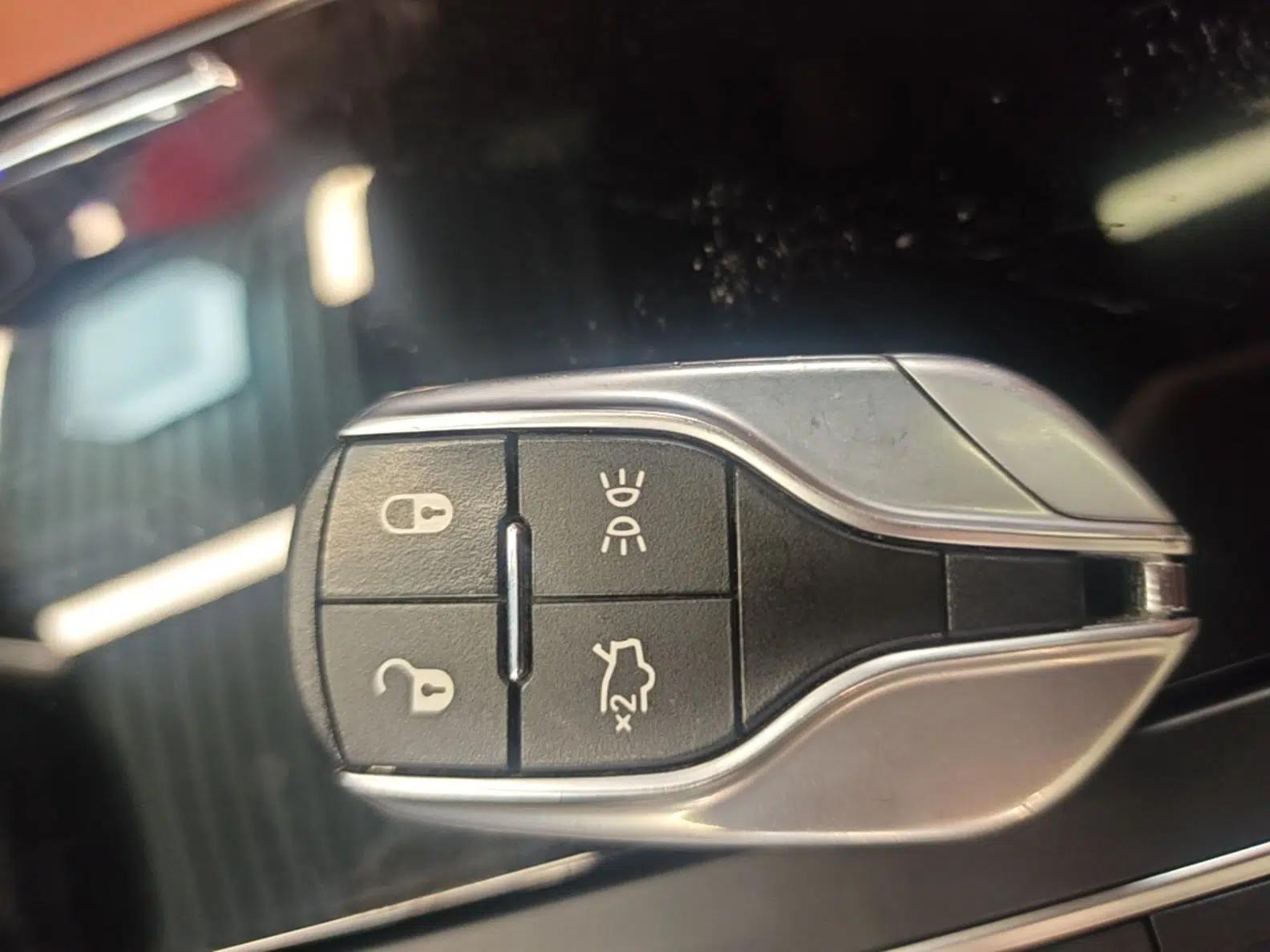 Maserati Levante 2019 3.0T Standard Version China VI — миниатюра 12