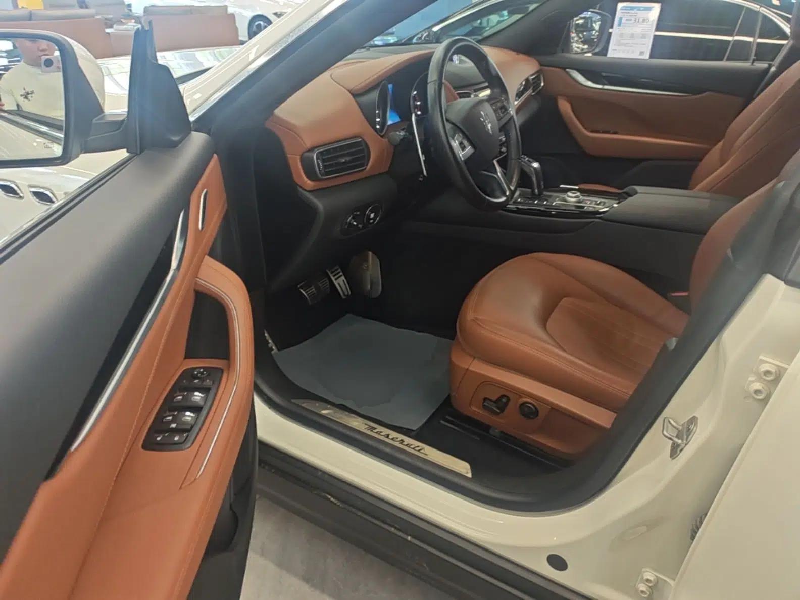 Maserati Levante 2019 3.0T Standard Version China VI — миниатюра 19
