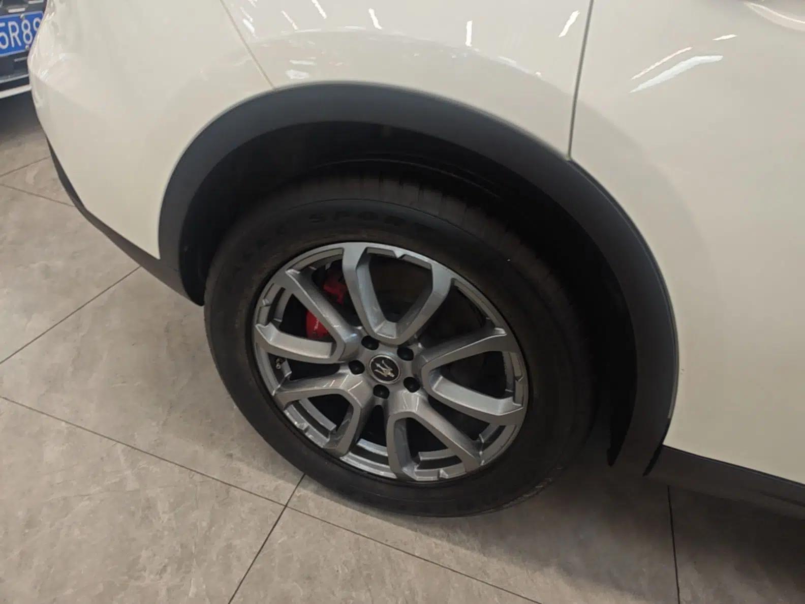 Maserati Levante 2019 3.0T Standard Version China VI — миниатюра 10