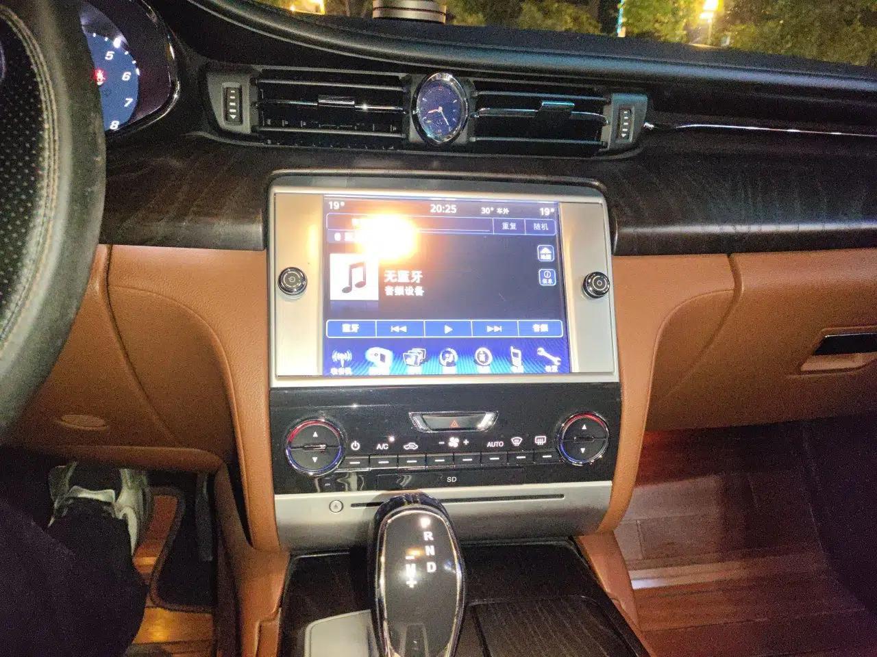 Maserati President 2015 3.0T Standard Model — миниатюра 14