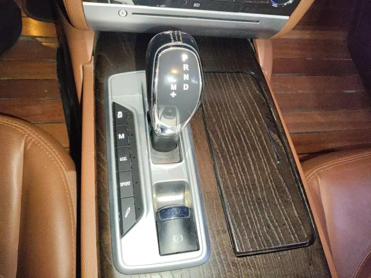 Maserati President 2015 3.0T Standard Model — миниатюра 15