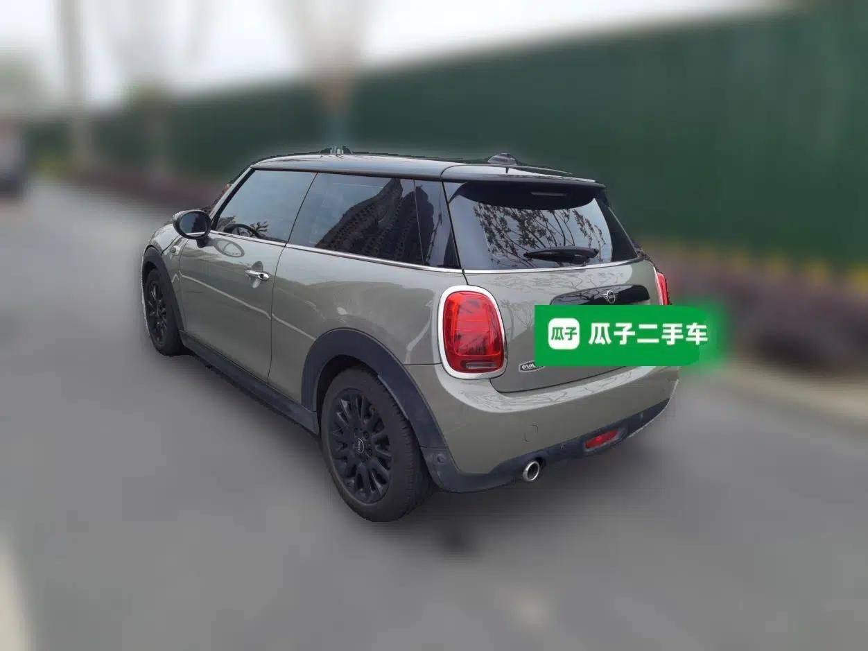 MINI 2019 1.5T COOPER Classic Edition — миниатюра 4