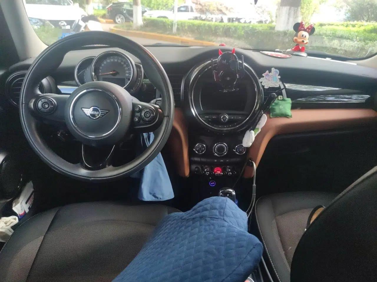 MINI 2021 1.5T ONE PLUS Five-Door Edition — миниатюра 10