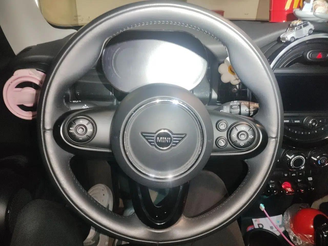MINI 2021 1.5T COOPER Classic Edition — миниатюра 11