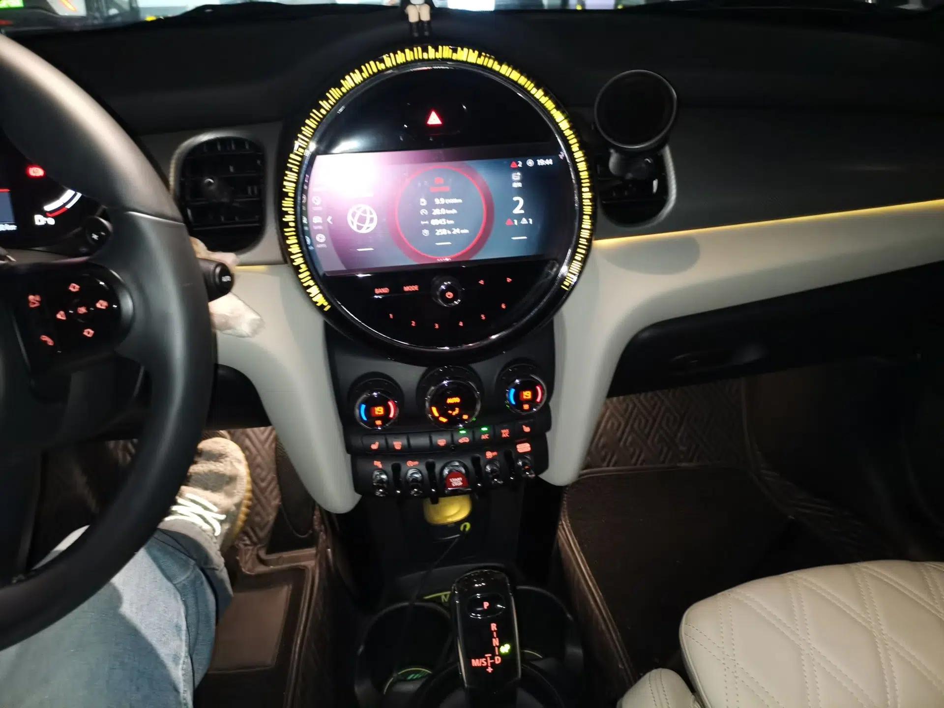 MINI 2022 2.0T COOPER S CABRIO Artist — миниатюра 14