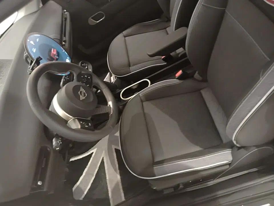 MINI Electric COOPER 2024 456km COOPER E Classic Edition — миниатюра 18