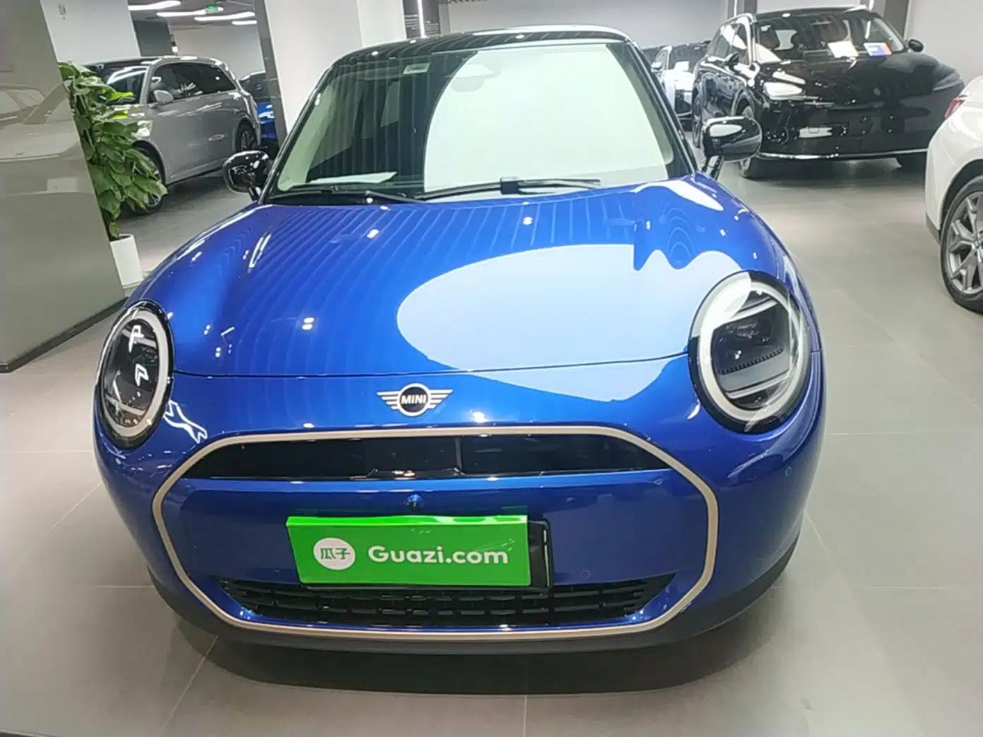 MINI Electric COOPER 2024 452km COOPER SE Artist — миниатюра 2