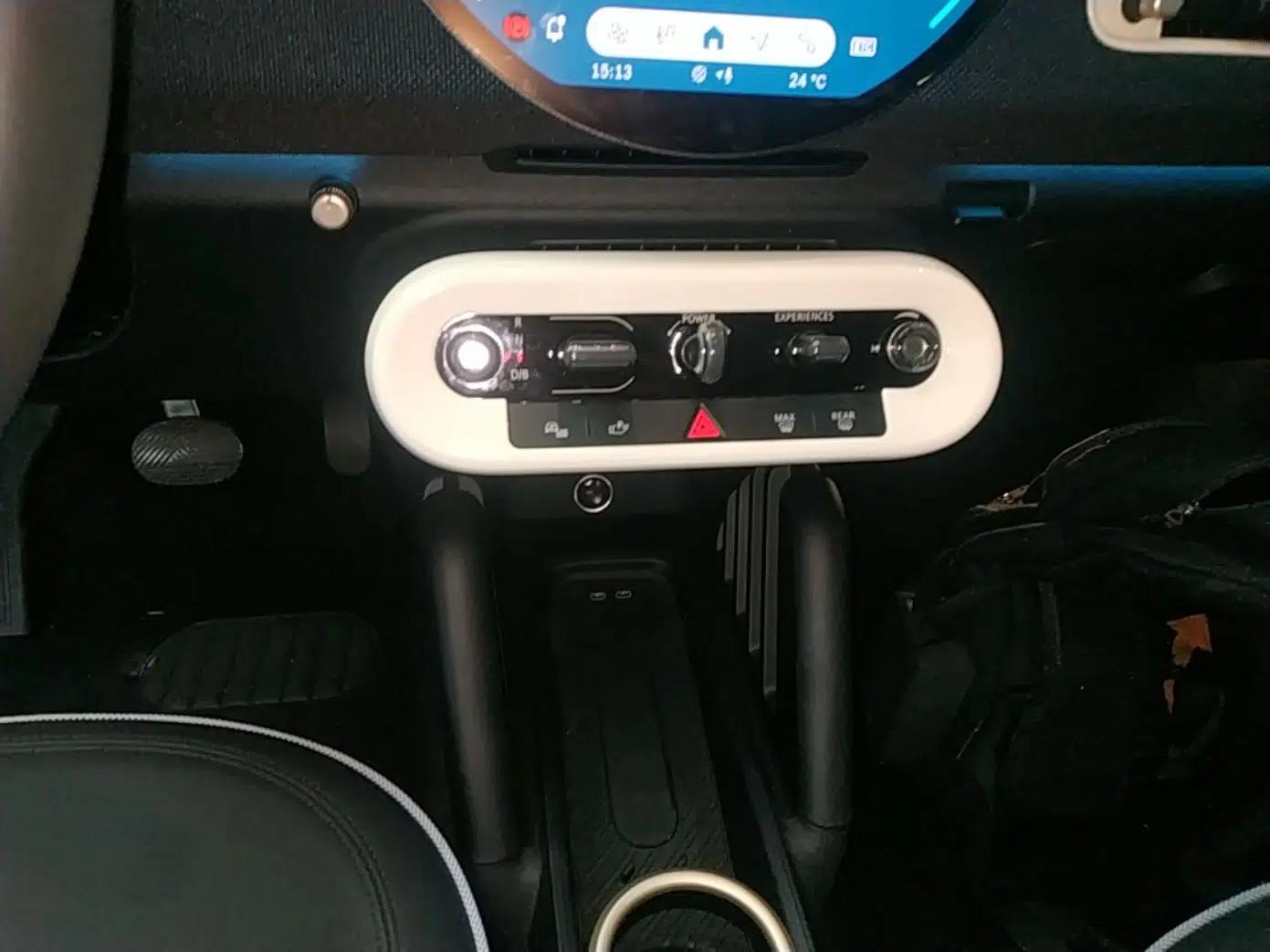 MINI Electric COOPER 2024 452km COOPER SE Artist — миниатюра 17