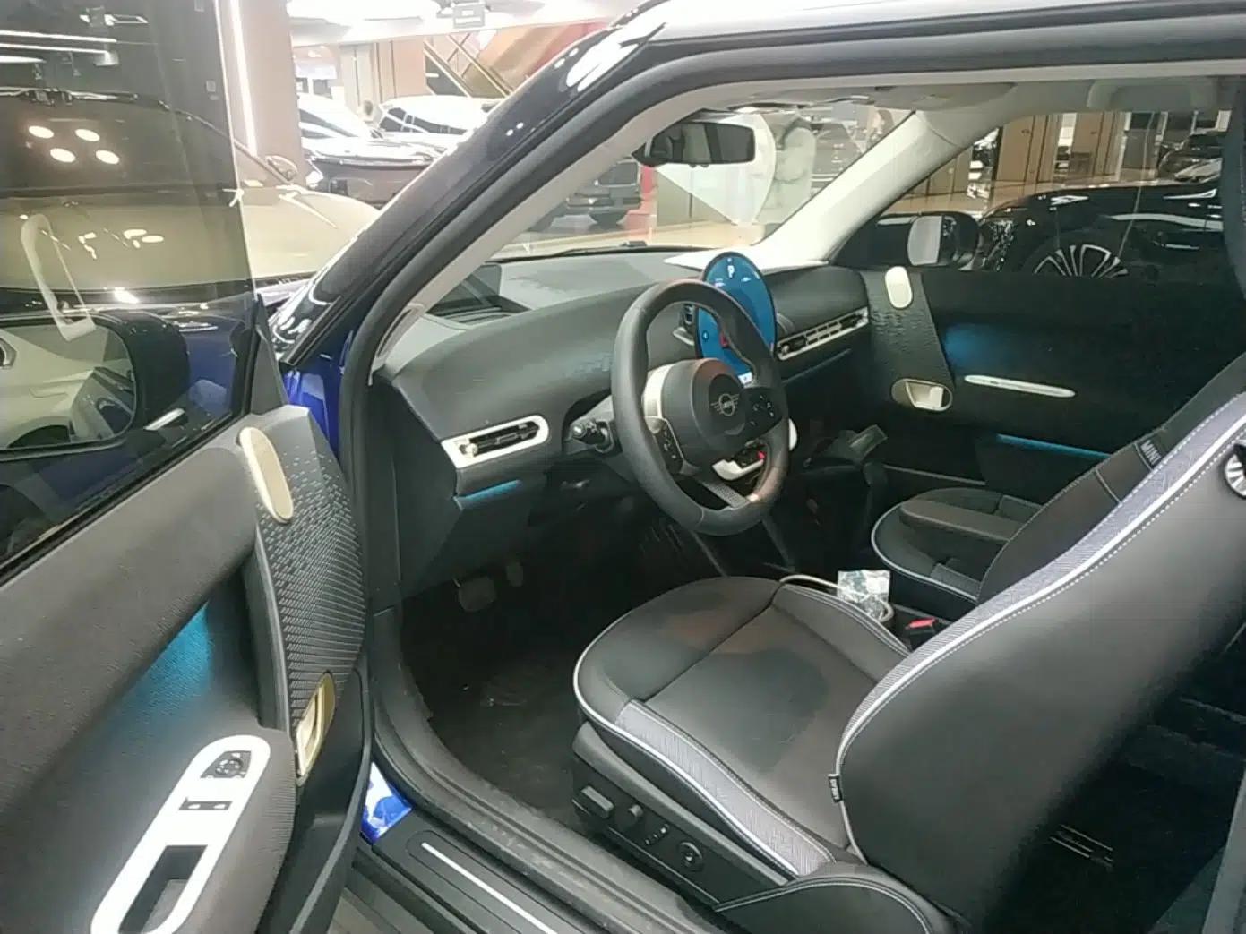 MINI Electric COOPER 2024 452km COOPER SE Artist — миниатюра 19