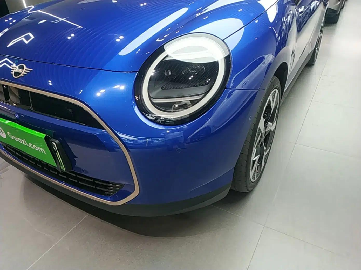 MINI Electric COOPER 2024 452km COOPER SE Artist — миниатюра 9