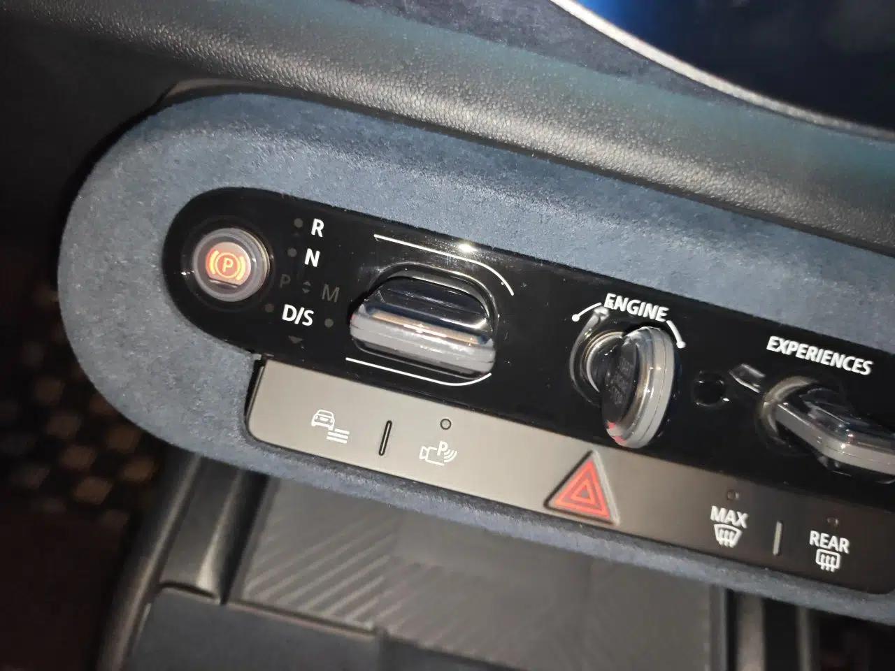 MINI JCM COUNTRYMAN 2024 2.0T JOHN COOPER WORKS — миниатюра 15