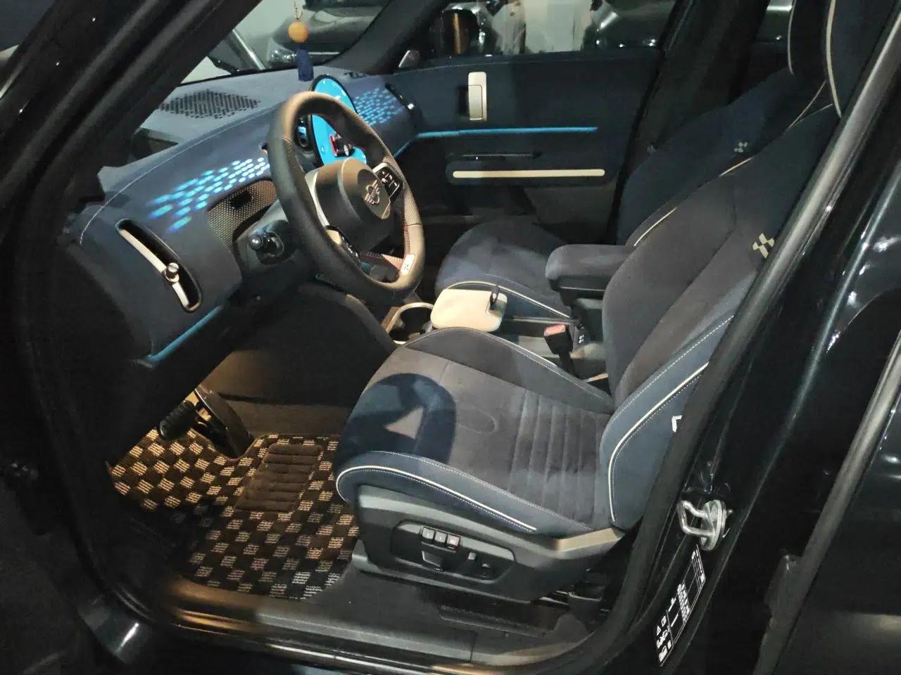 MINI JCM COUNTRYMAN 2024 2.0T JOHN COOPER WORKS — миниатюра 16
