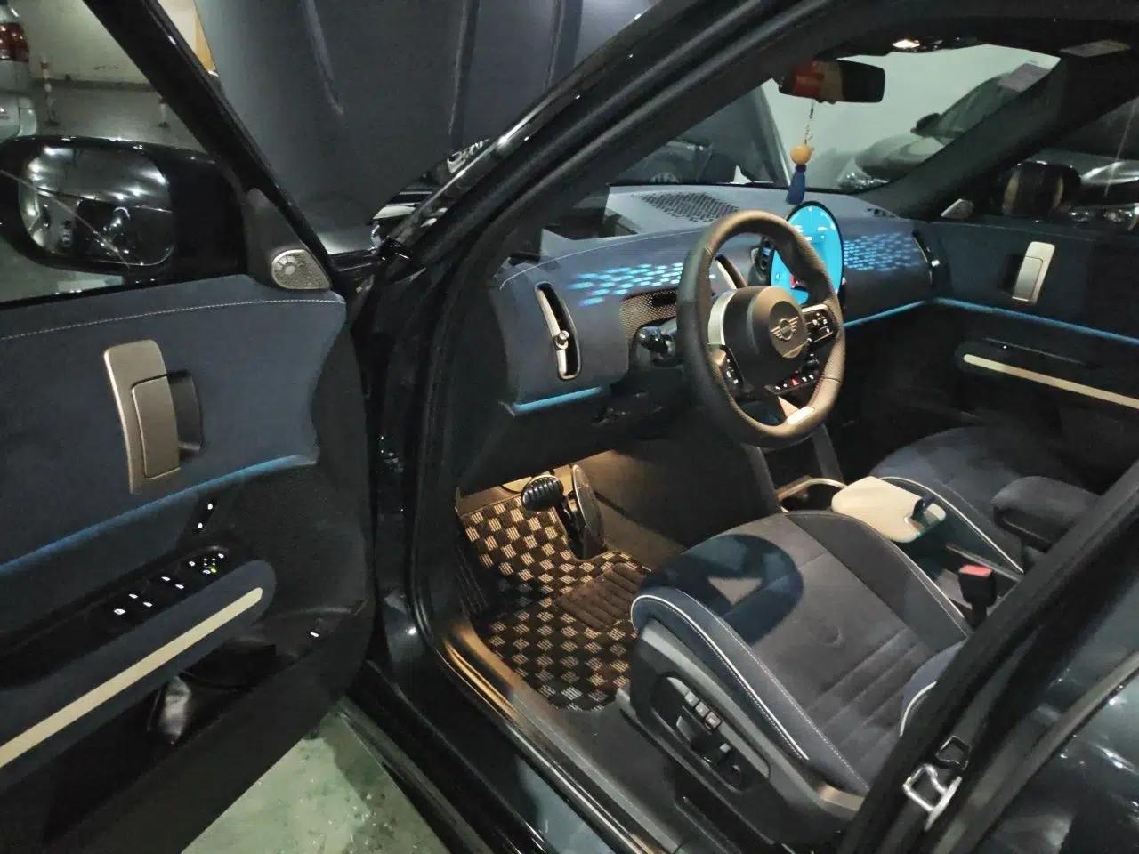 MINI JCM COUNTRYMAN 2024 2.0T JOHN COOPER WORKS — миниатюра 17