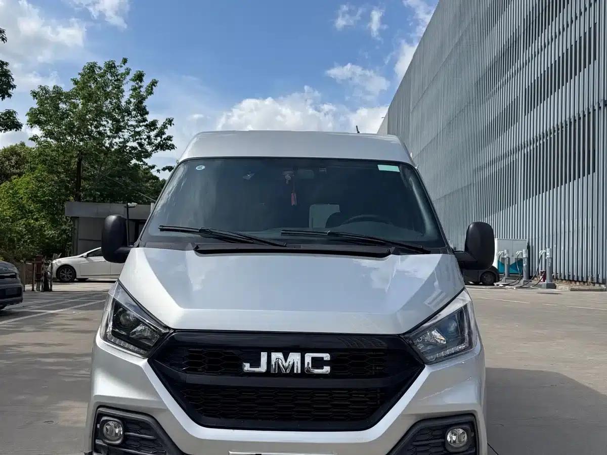 Teshun 2021 2.8T Space King Standard Short Wheelbase Mid-High Roof 6-Seater Diesel National VI JX493 — миниатюра 2